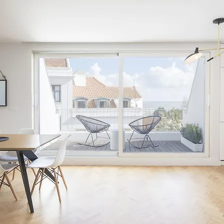 Lovelystay - Penthouse On The Tagus In Alfama Lisbon Exterior photo