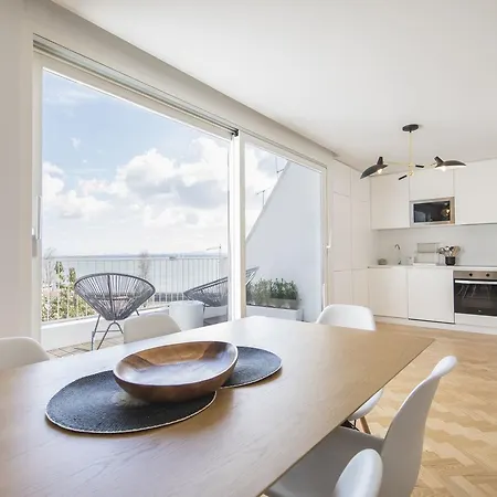 Lovelystay - Penthouse On The Tagus In Alfama Lisbon Exterior photo