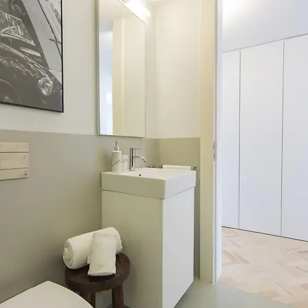 Lovelystay - Penthouse On The Tagus In Alfama Lisbon Exterior photo